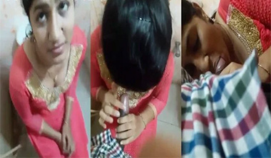 Hot Girlfriend Ka Fucking Blowjob Bathroom Mein