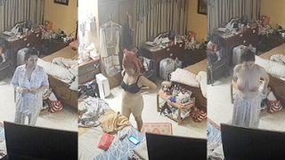 Village Bhabhi Changing Her Drees Viral CCTV