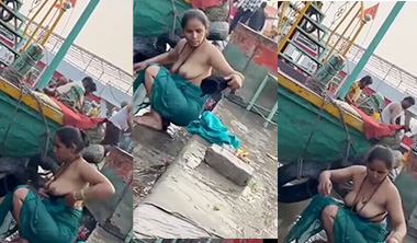 Camera Captured Bhabhi Bathing Outdoor Viral Mms